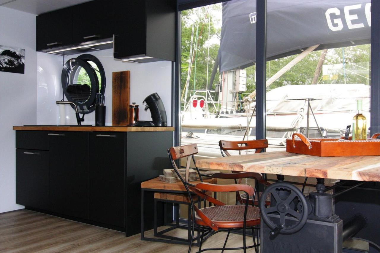 Hausboot Lina In Flensburg 호텔 외부 사진